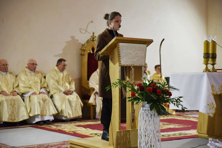 Patriotycznie i religijnie w Chojniku