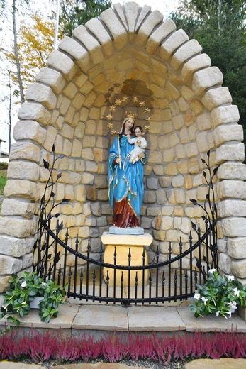 Patriotycznie i religijnie w Chojniku