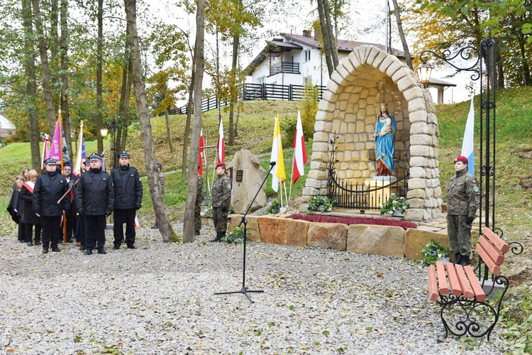 Patriotycznie i religijnie w Chojniku