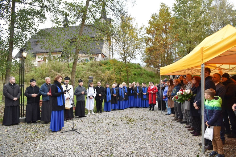 Patriotycznie i religijnie w Chojniku