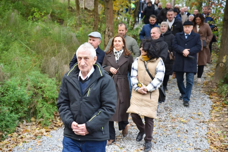 Patriotycznie i religijnie w Chojniku