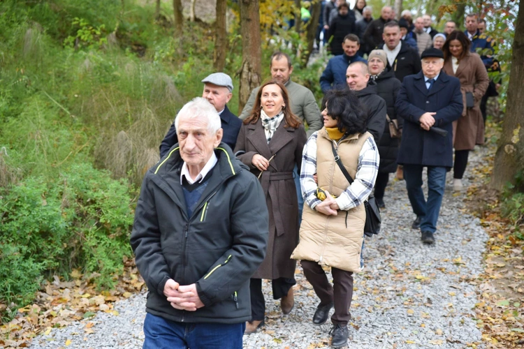 Patriotycznie i religijnie w Chojniku