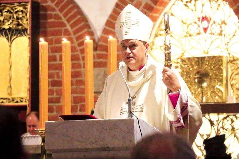 Oficjalnie na czele diecezji elbląskiej bp Wojciech Skibicki stoi od 17 października.