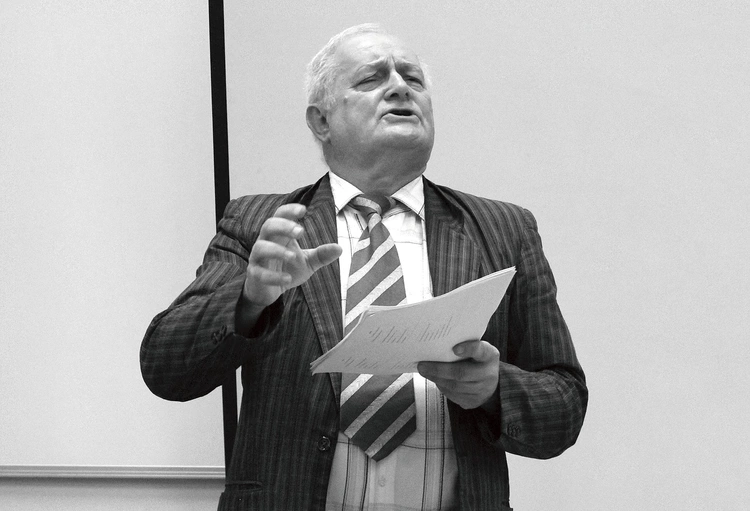 Stanisław Ciupka z zapałem dzielił się swoją wiedzą.