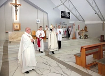 Abp Andrzej Przybylski poświęcił nowy kościół w Katowicach-Piotrowicach.