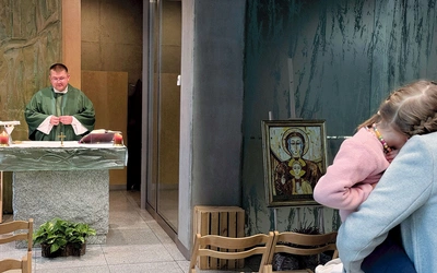 Msza św. w kaplicy Wydziału Teologicznego.