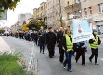Uczestnicy wydarzenia przeszli sprzed PSP nr 12 Specjalnej  do głównej świątyni diecezji. 