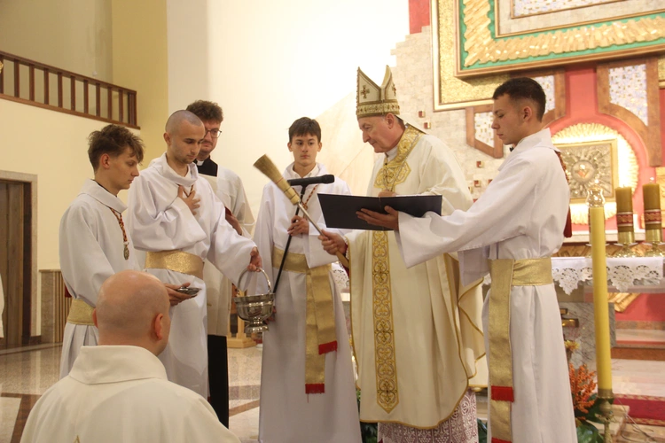 Posłanie misyjne ks. Michała Łukasika w Szymbarku