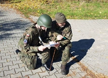 Uczniowie klas mundurowych z Radomia i Iłży odbyli kolejne zajęcia pod okiem terytorialsów.
