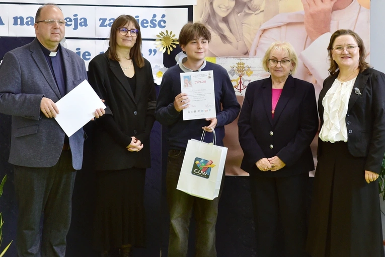 XII Powiatowy Konkurs Recytatorski Poezji i Prozy Religijnej