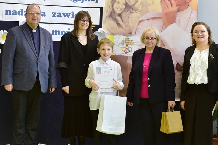 XII Powiatowy Konkurs Recytatorski Poezji i Prozy Religijnej