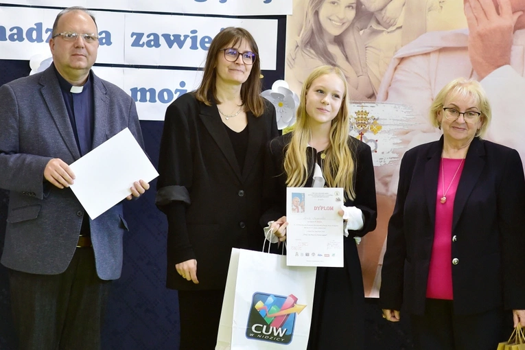 XII Powiatowy Konkurs Recytatorski Poezji i Prozy Religijnej