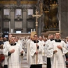 Rozpoczyna się Msza w Bazyice św. Piotra