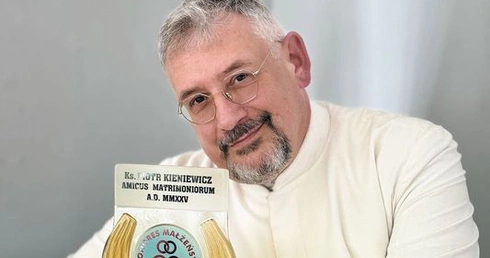 Ks. Piotr Kieniewicz: Milczenie też jest językiem. Wymaga jednak domknięcia słowem, bo bez dialogu nie ma relacji