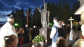 Papieski kąt w Kątach