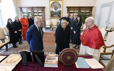 Karol III z małżonką u Leona XIV
