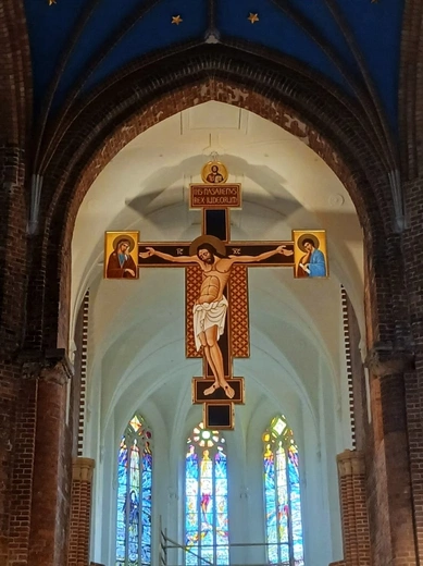 Nowy krzyż w głogowskiej kolegiacie