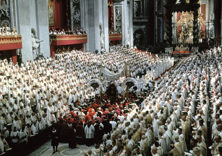 Sobór Watykański II, bazylika św. Piotra w Rzymie.