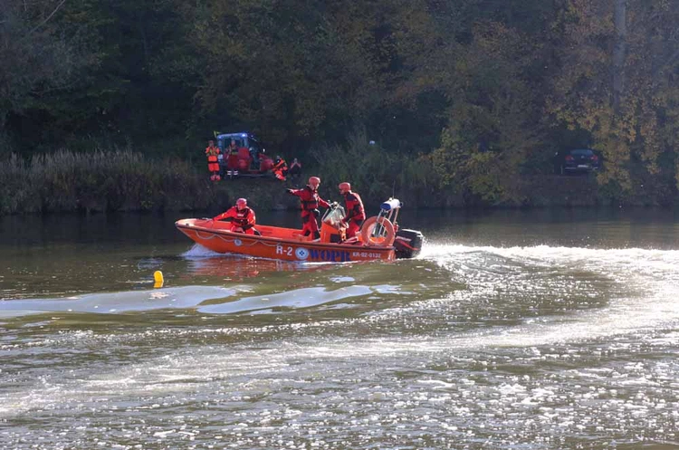 Wodne ćwiczenia straży pożarnej