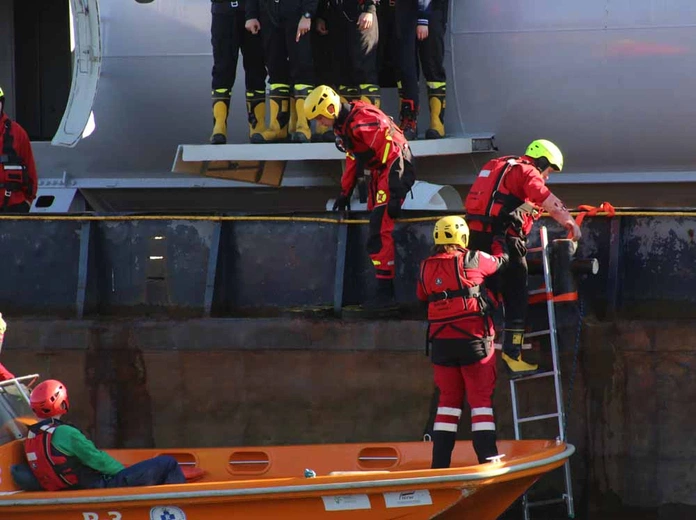 Wodne ćwiczenia straży pożarnej