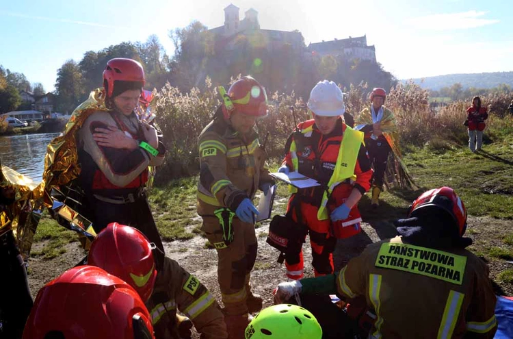 Wodne ćwiczenia straży pożarnej