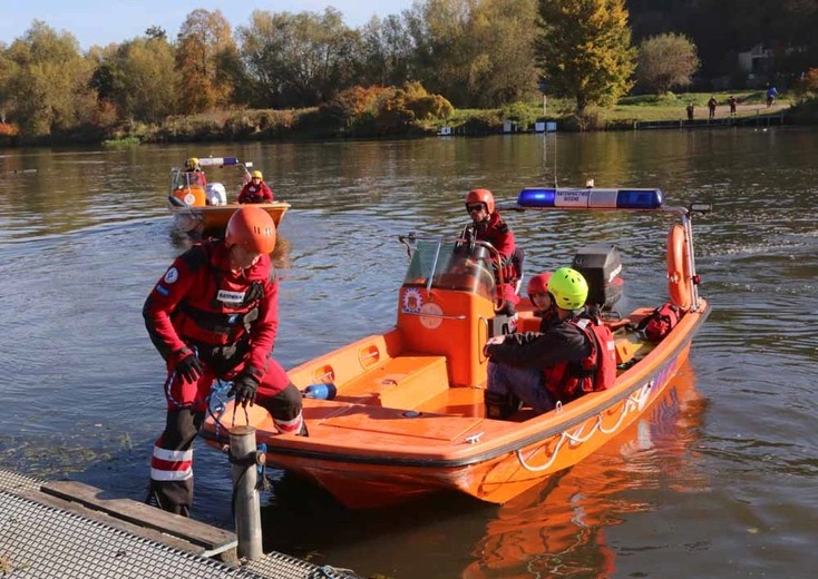 Wodne ćwiczenia straży pożarnej