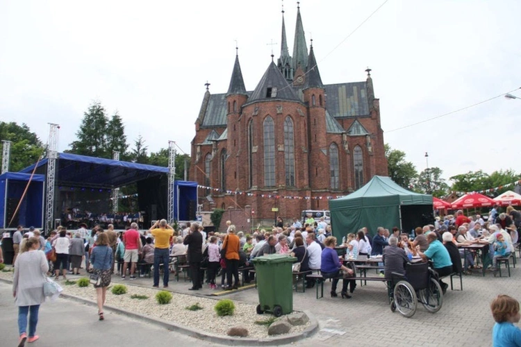 Migawki z życia parafii Sławięcice, laureatki II miejsca w ogólnopolskim konkursie "Aktywna Parafia"