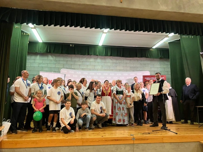 Migawki z życia parafii Sławięcice, laureatki II miejsca w ogólnopolskim konkursie "Aktywna Parafia"