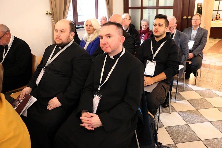 Trzecie obrady plenum Synodu Archidiecezji Wrocławskiej - pierwsze głosowania!