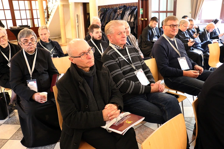 Trzecie obrady plenum Synodu Archidiecezji Wrocławskiej - pierwsze głosowania!