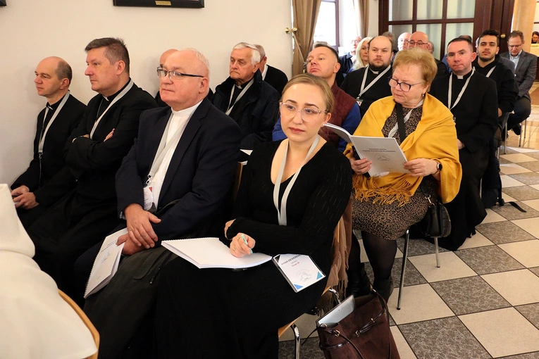 Trzecie obrady plenum Synodu Archidiecezji Wrocławskiej - pierwsze głosowania!