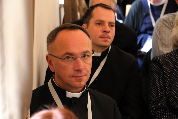 Trzecie obrady plenum Synodu Archidiecezji Wrocławskiej - pierwsze głosowania!