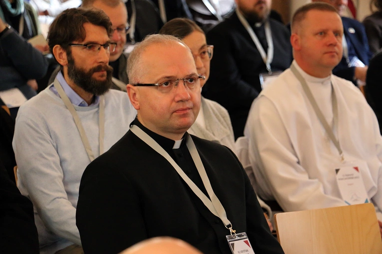 Trzecie obrady plenum Synodu Archidiecezji Wrocławskiej - pierwsze głosowania!