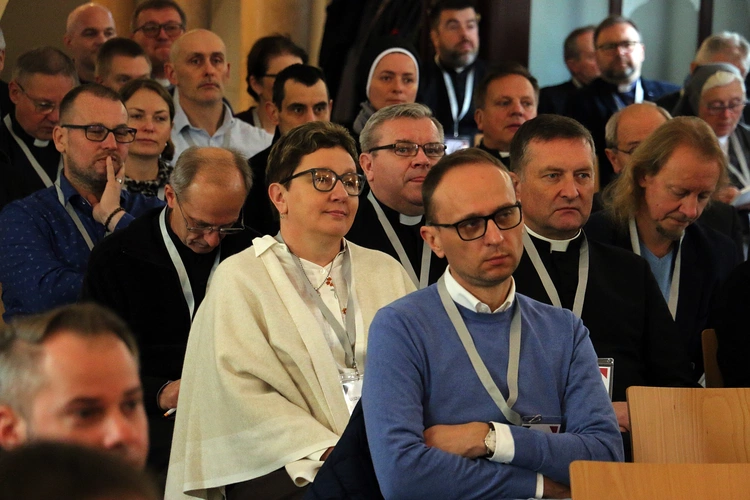Trzecie obrady plenum Synodu Archidiecezji Wrocławskiej - pierwsze głosowania!