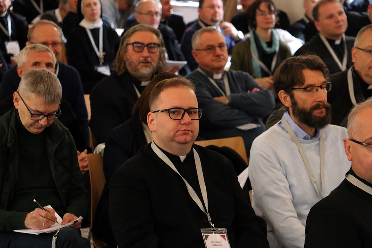Trzecie obrady plenum Synodu Archidiecezji Wrocławskiej - pierwsze głosowania!