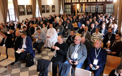 Trzecie obrady plenum Synodu Archidiecezji Wrocławskiej - pierwsze głosowania!