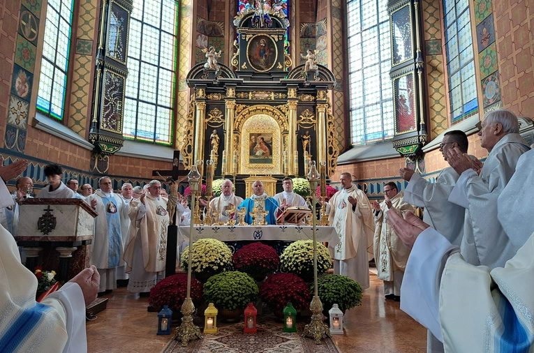 Chorzelów. Spotkanie misyjne róż Żywego Różańca z diecezji tarnowskiej