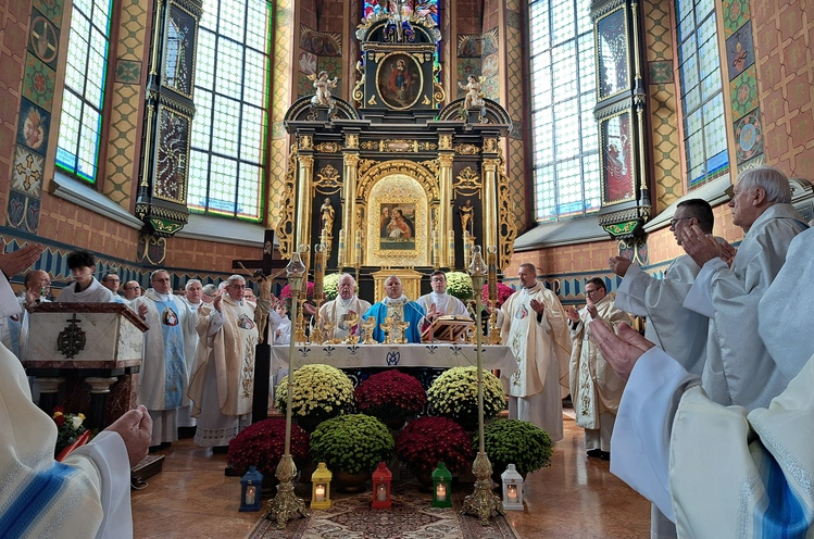 Chorzelów. Spotkanie misyjne róż Żywego Różańca z diecezji tarnowskiej