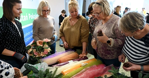 Warsztaty florystyczne przed uroczystością Wszystkich Świętych