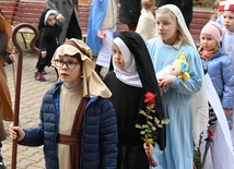Rabka-Zdrój. Święci na ulicach
