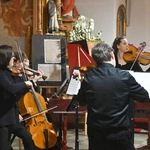 Koncert w sanktuarium Matki Bożej Królowej Pokoju w Otyniu