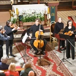 Koncert w sanktuarium Matki Bożej Królowej Pokoju w Otyniu