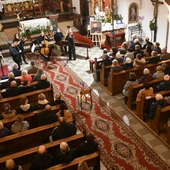 Koncert w sanktuarium Matki Bożej Królowej Pokoju w Otyniu