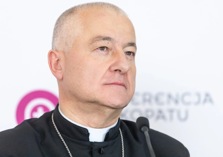 „Nie siłą, ale pokorą”. Komunikat biskupa sosnowieckiego o prawdzie, nawróceniu i bólu Kościoła