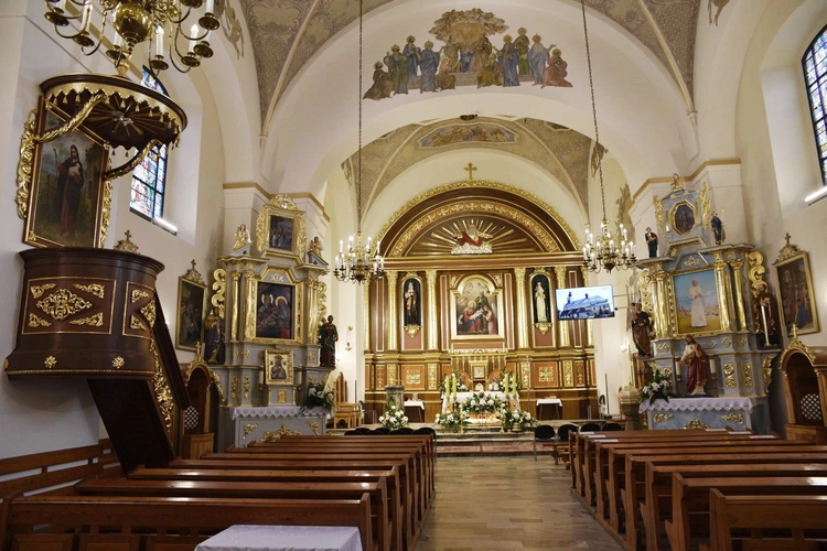 73 tysiące Mszy św.