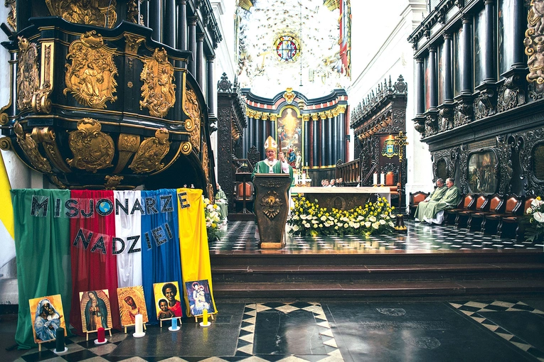 Liturgia miała miejsce w archikatedrze oliwskiej.