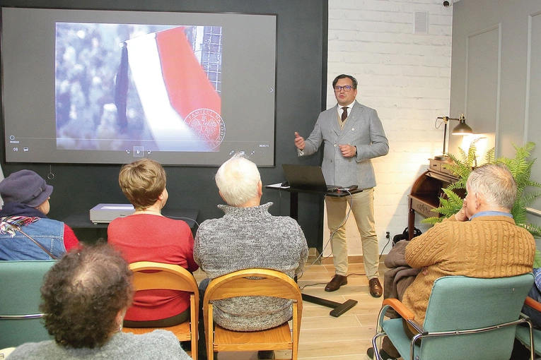 Rafał Semołonik opowiada o drodze kapelana Solidarności do kapłaństwa.