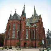 Kościół parafialny w Sławięcicach.