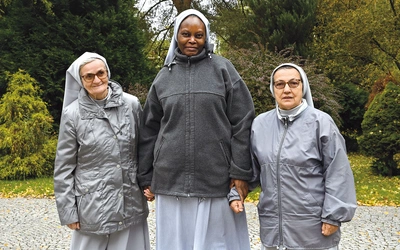 Pokochały Afrykę. Misja s. Rozariany i s. Rozanny trwa od 50 lat