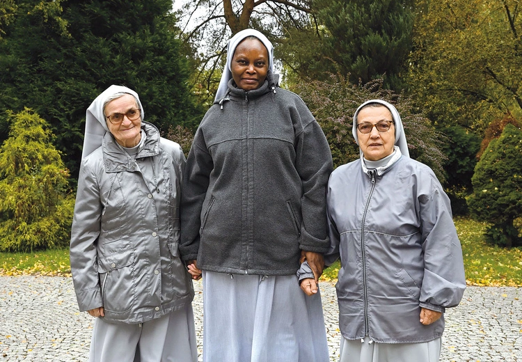 Pokochały Afrykę. Misja s. Rozariany i s. Rozanny trwa od 50 lat